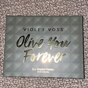 Violet Voss eye shadow palette